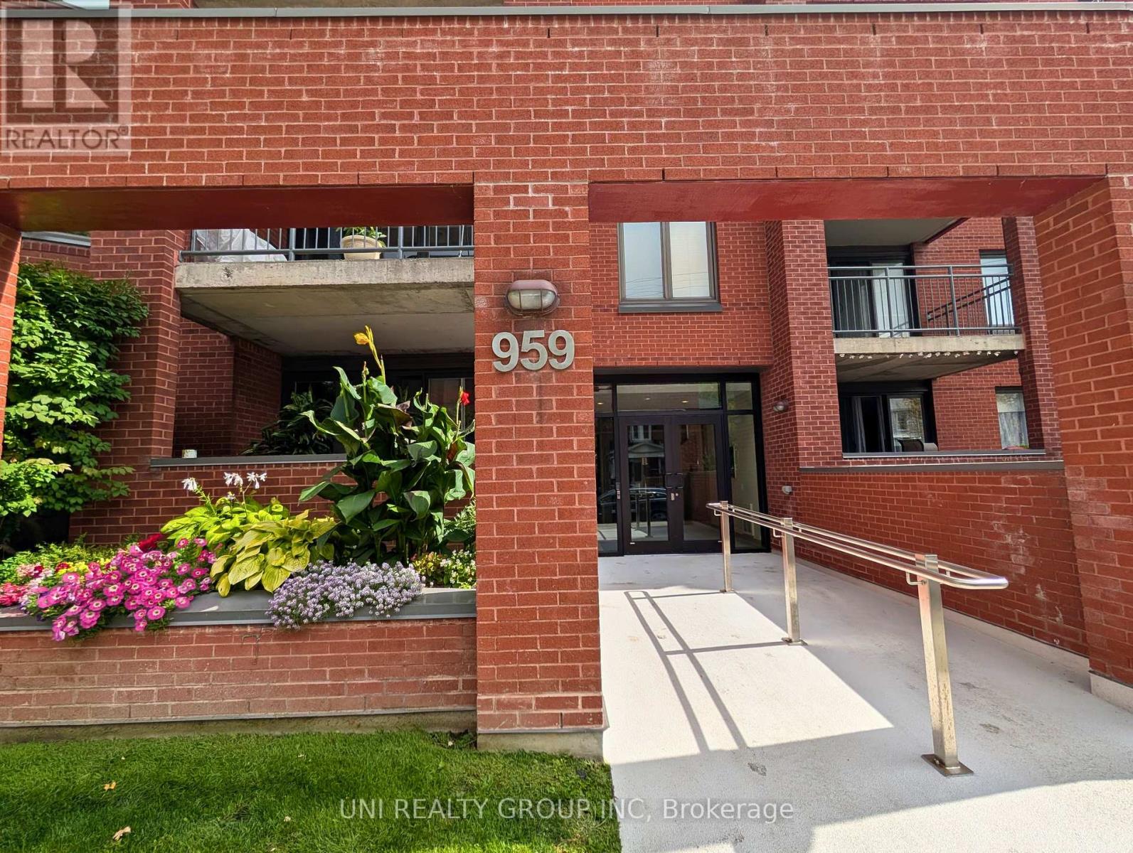 109 - 959 North River Road, Ottawa, Ontario  K1K 3V3 - Photo 3 - X12434046