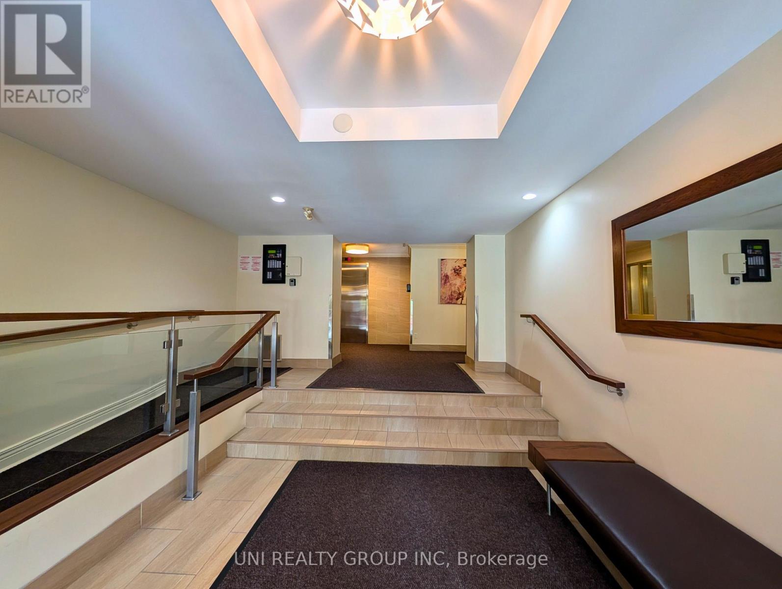 109 - 959 North River Road, Ottawa, Ontario  K1K 3V3 - Photo 4 - X12434046