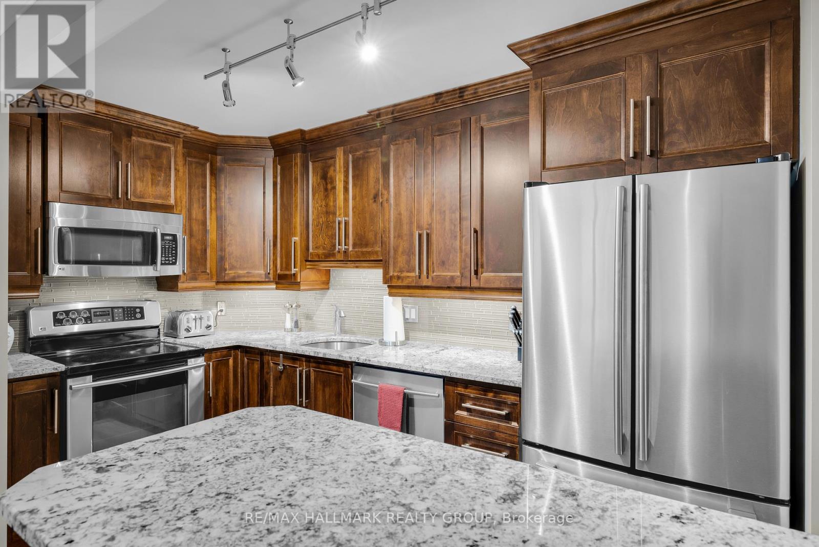 402 - 470 Laurier Avenue W, Ottawa, Ontario  K1R 7W9 - Photo 13 - X12434106