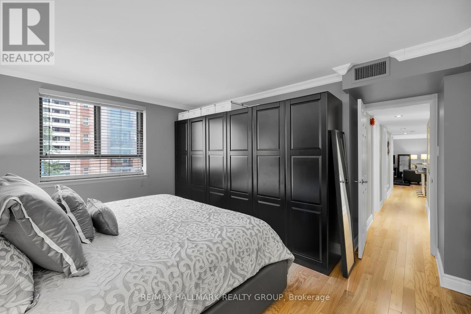 402 - 470 Laurier Avenue W, Ottawa, Ontario  K1R 7W9 - Photo 31 - X12434106