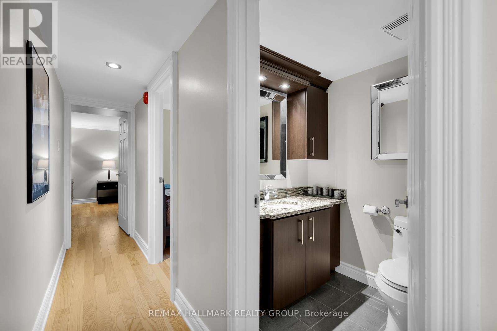 402 - 470 Laurier Avenue W, Ottawa, Ontario  K1R 7W9 - Photo 28 - X12434106