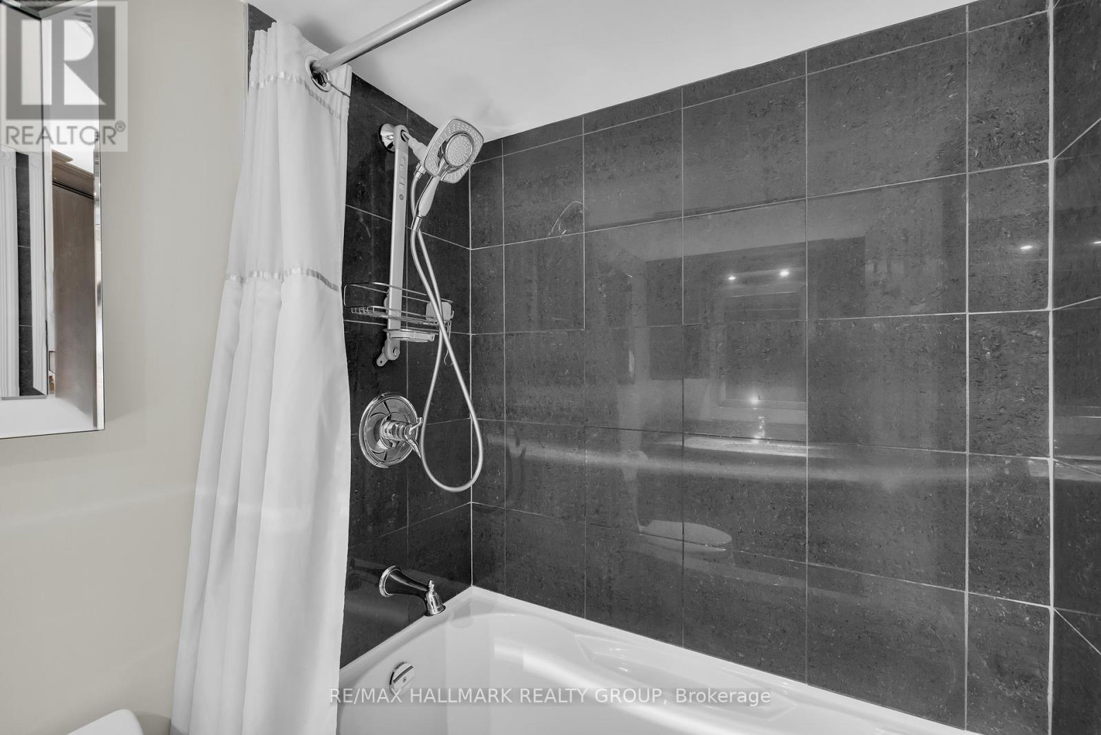 402 - 470 Laurier Avenue W, Ottawa, Ontario  K1R 7W9 - Photo 40 - X12434106
