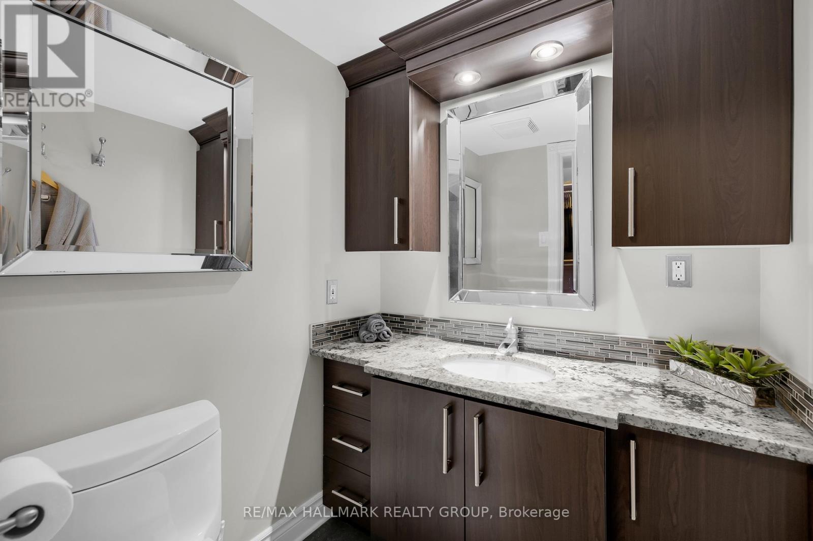 402 - 470 Laurier Avenue W, Ottawa, Ontario  K1R 7W9 - Photo 34 - X12434106