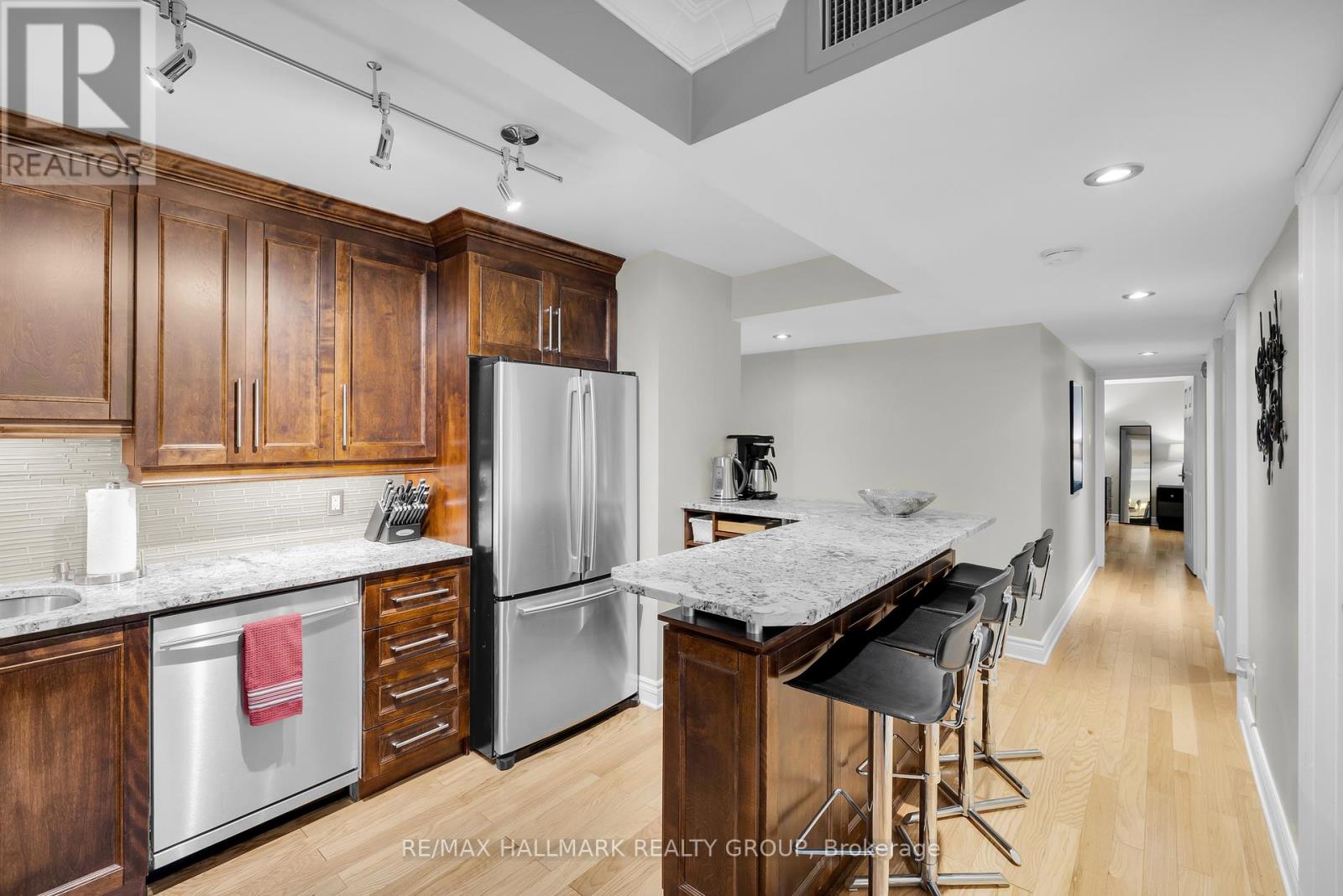 402 - 470 Laurier Avenue W, Ottawa, Ontario  K1R 7W9 - Photo 8 - X12434106