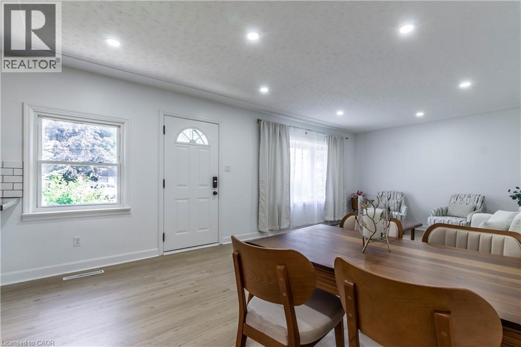 250 Cardigan Street, Woodstock, Ontario  N4S 1Z6 - Photo 6 - 40774806