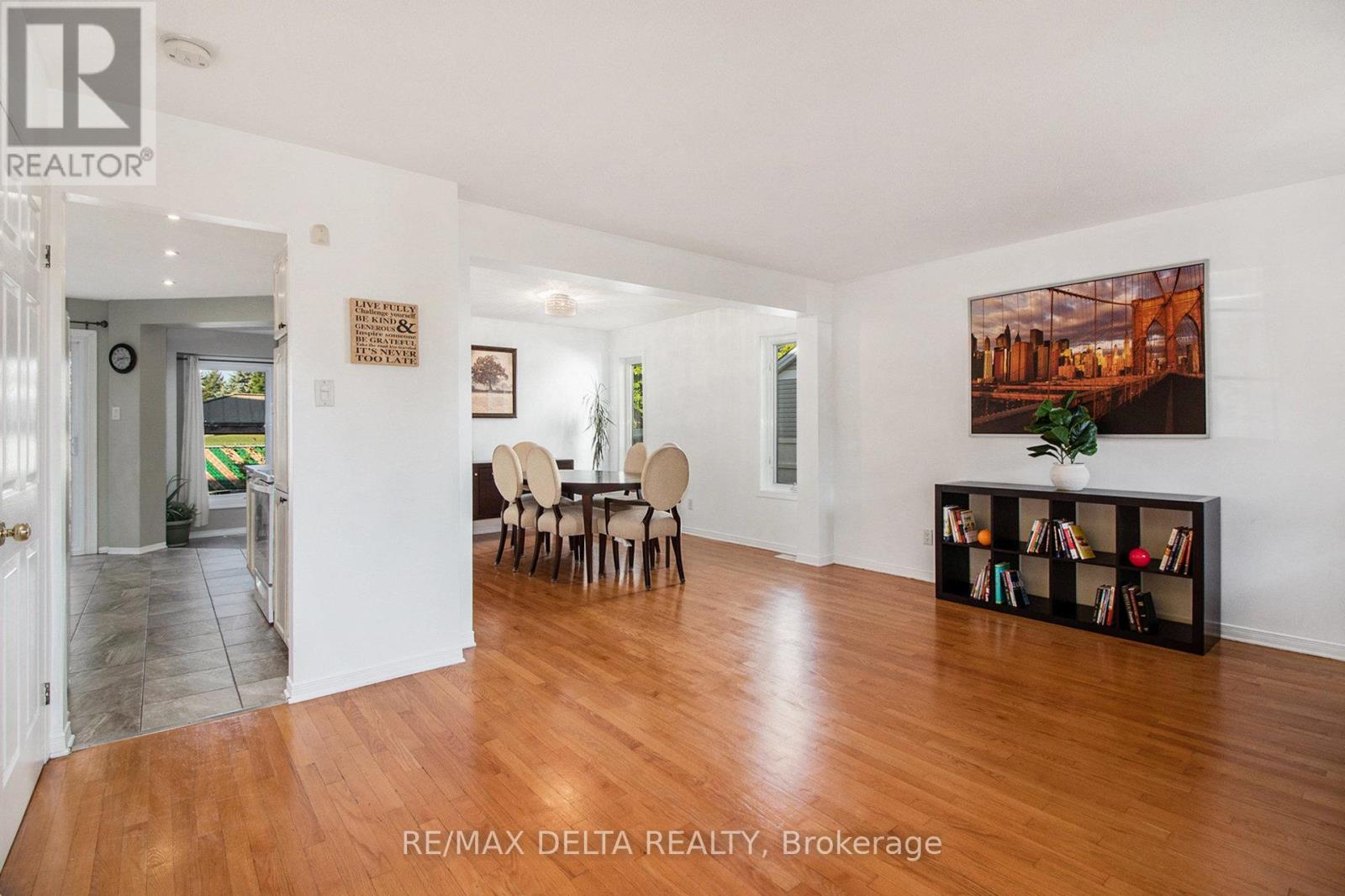 1610 Duplante Avenue, Ottawa, Ontario  K4A 4A2 - Photo 6 - X12434186