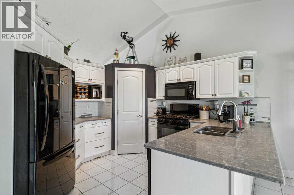 9 Fern Glade Crescent, Sylvan Lake, Alberta  T4S 1Z5 - Photo 6 - A2257806