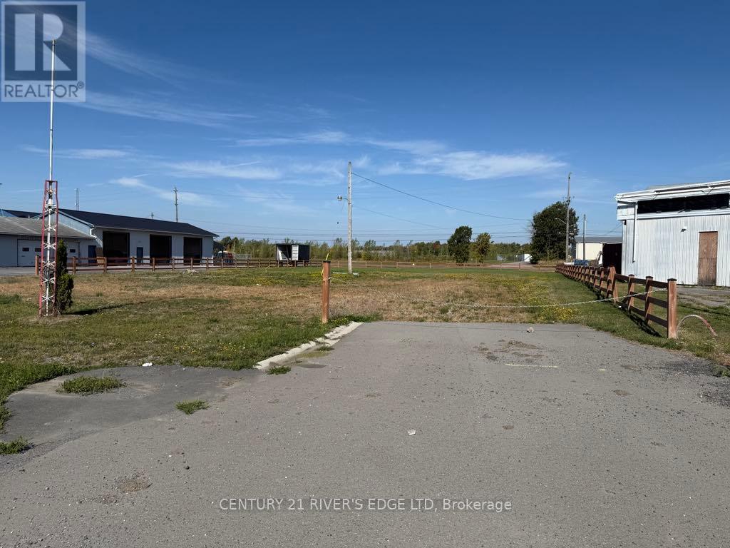 12455 County Rd 2 Road, South Dundas, Ontario  K0C 1X0 - Photo 2 - X12434163