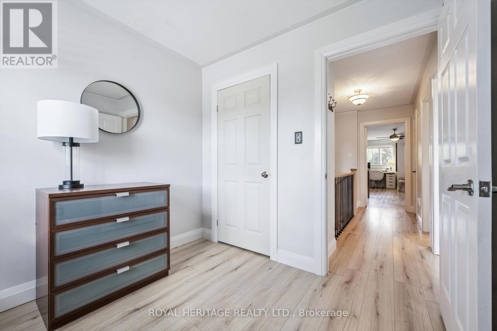 2381 Dalebrook Drive, Oakville, Ontario  L6H 6K4 - Photo 29 - W12433882