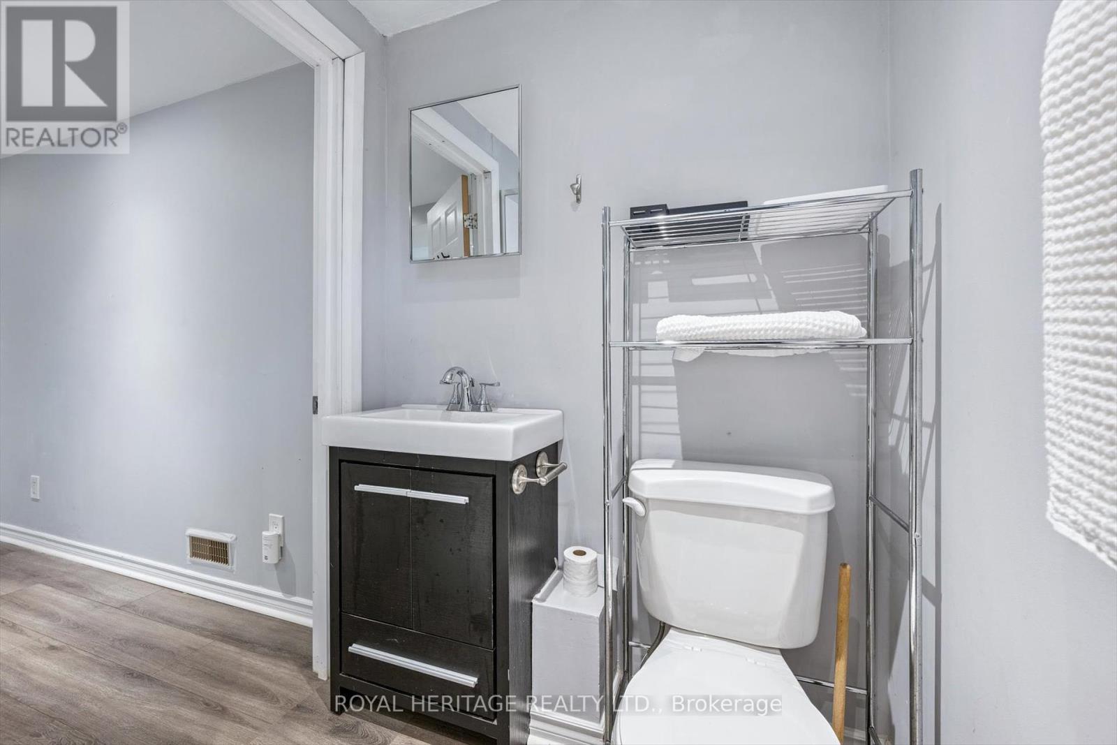2381 Dalebrook Drive, Oakville, Ontario  L6H 6K4 - Photo 35 - W12433882
