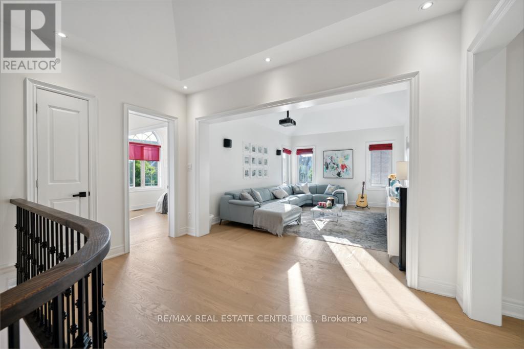 10 Crown Forest Court, Brampton, Ontario  L6Y 2Y5 - Photo 23 - W12433885