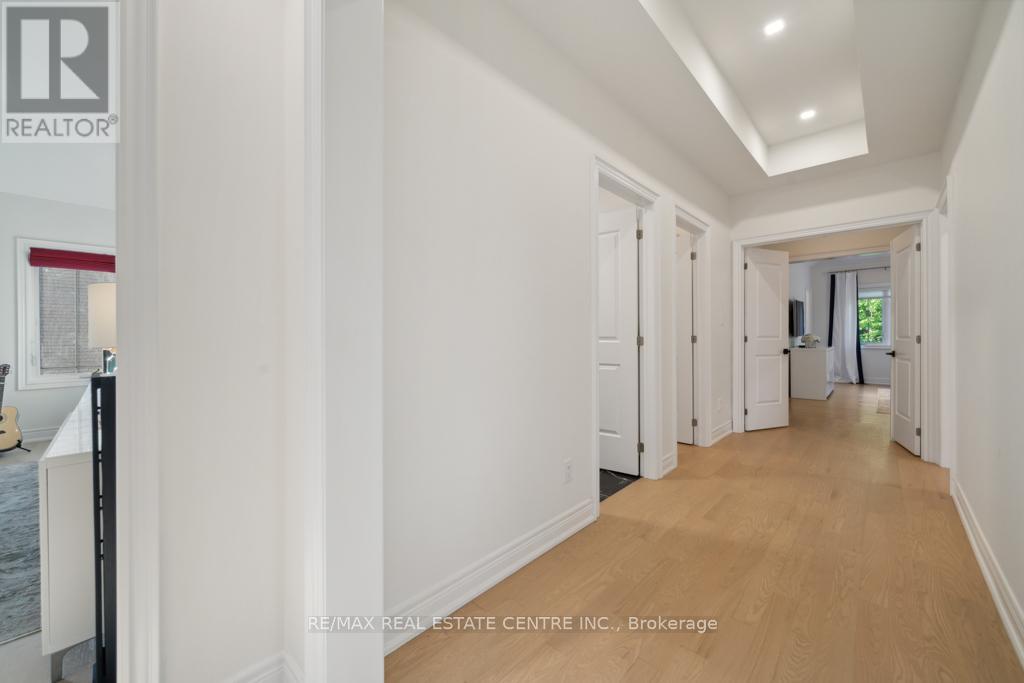 10 Crown Forest Court, Brampton, Ontario  L6Y 2Y5 - Photo 25 - W12433885