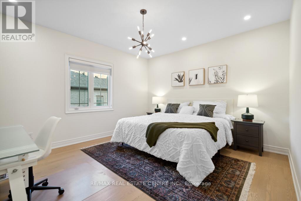 10 Crown Forest Court, Brampton, Ontario  L6Y 2Y5 - Photo 37 - W12433885