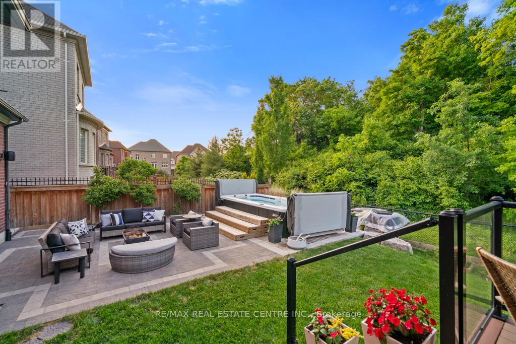 10 Crown Forest Court, Brampton, Ontario  L6Y 2Y5 - Photo 48 - W12433885