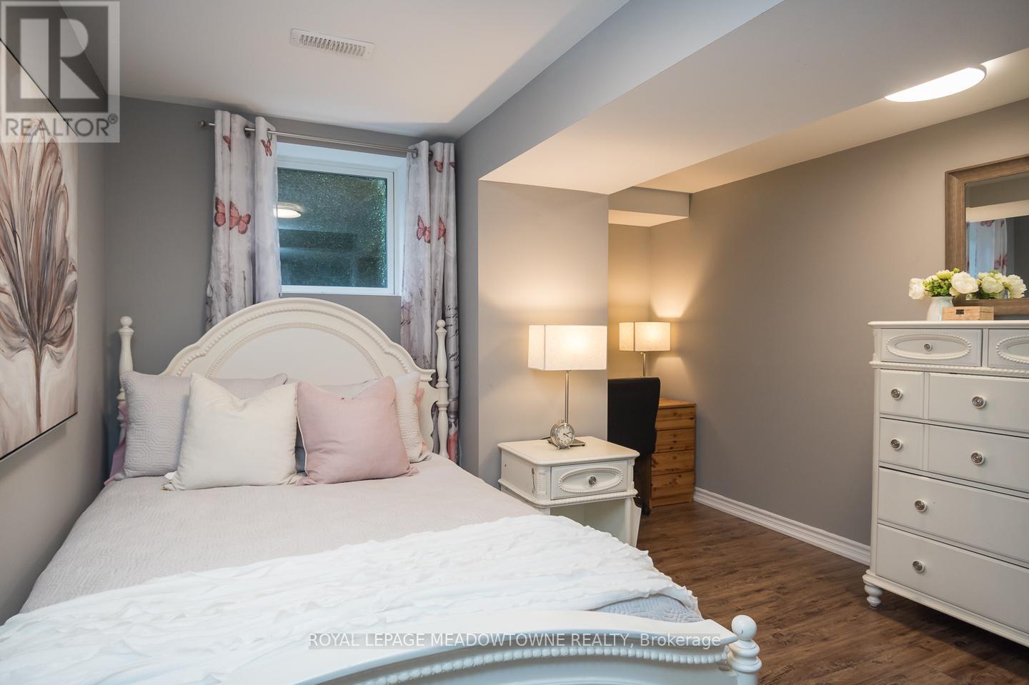 476 Laundon Terrace, Milton, Ontario  L9T 7X9 - Photo 36 - W12433960