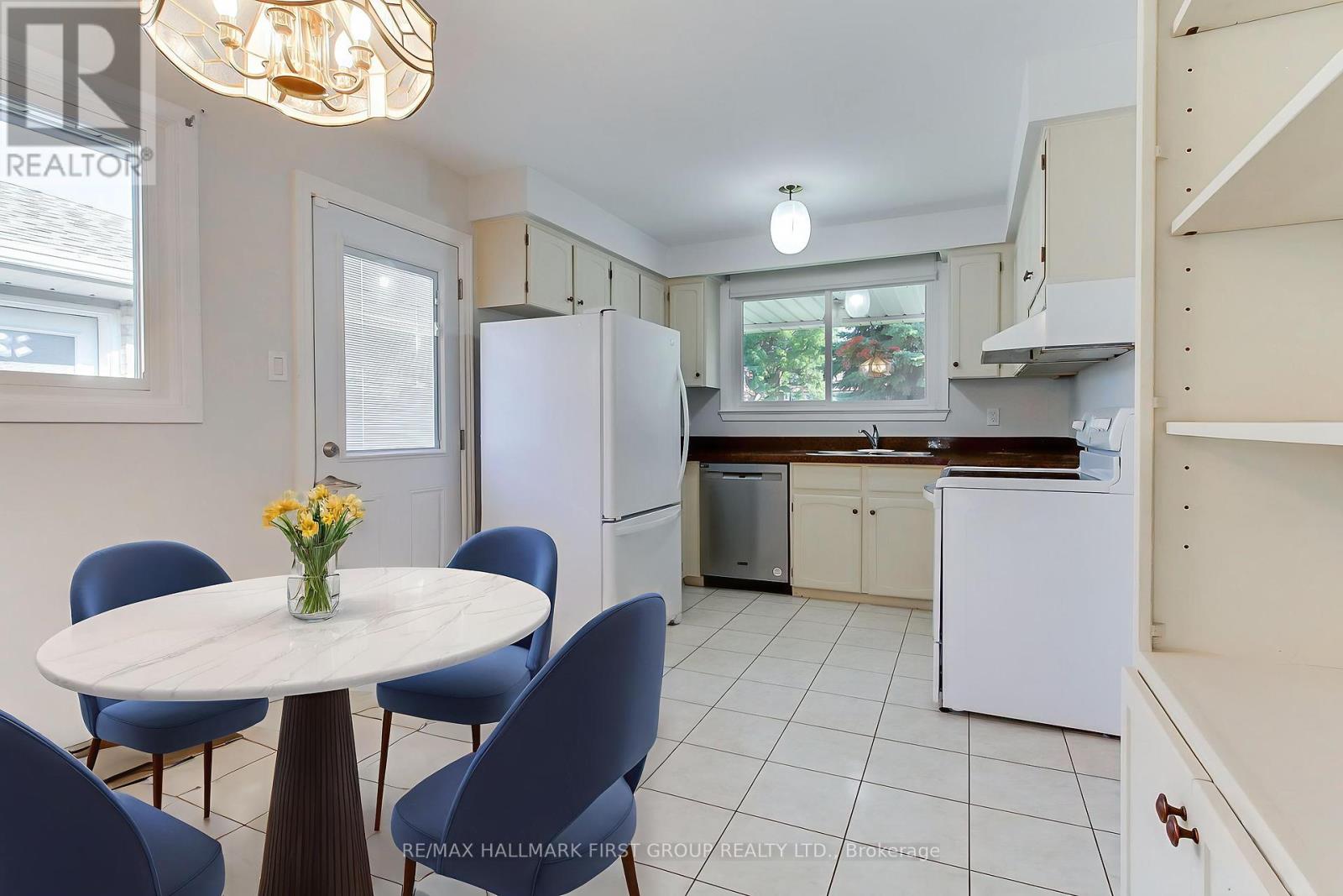 905 Lexicon Drive, Mississauga, Ontario  L4Y 2P9 - Photo 18 - W12433962