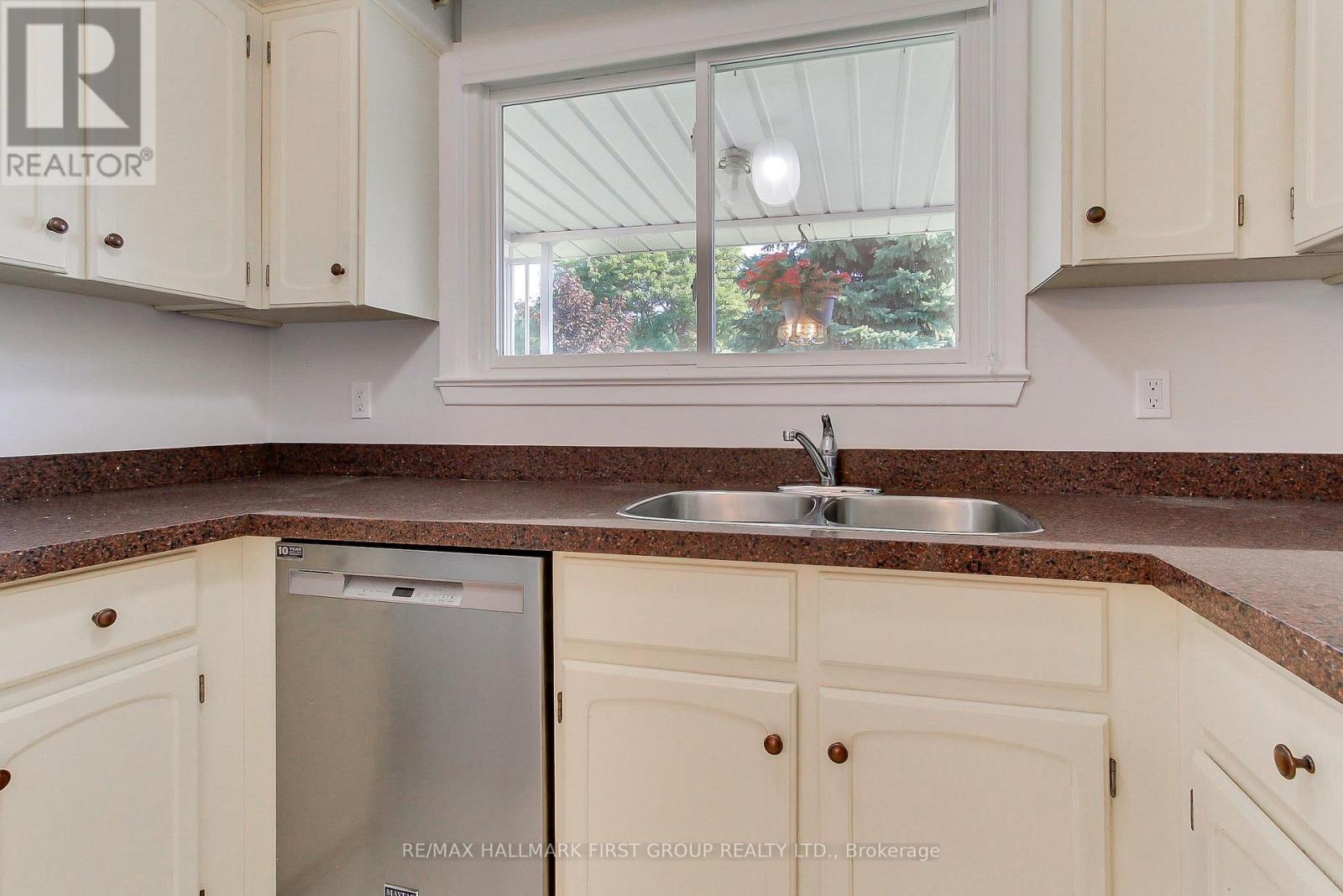 905 Lexicon Drive, Mississauga, Ontario  L4Y 2P9 - Photo 20 - W12433962
