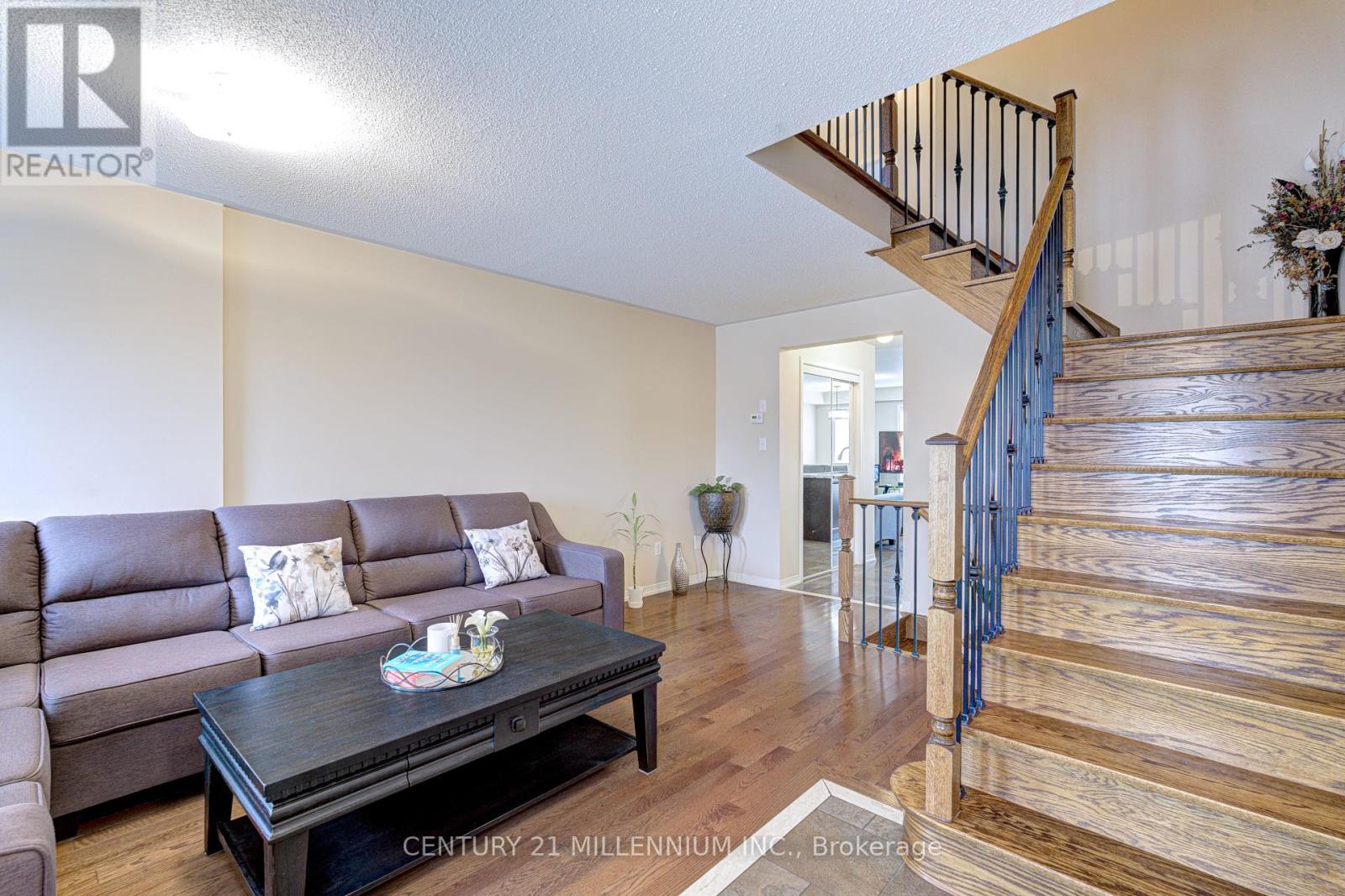13 Coolwater Drive, Brampton, Ontario  L6R 0X4 - Photo 6 - W12433972
