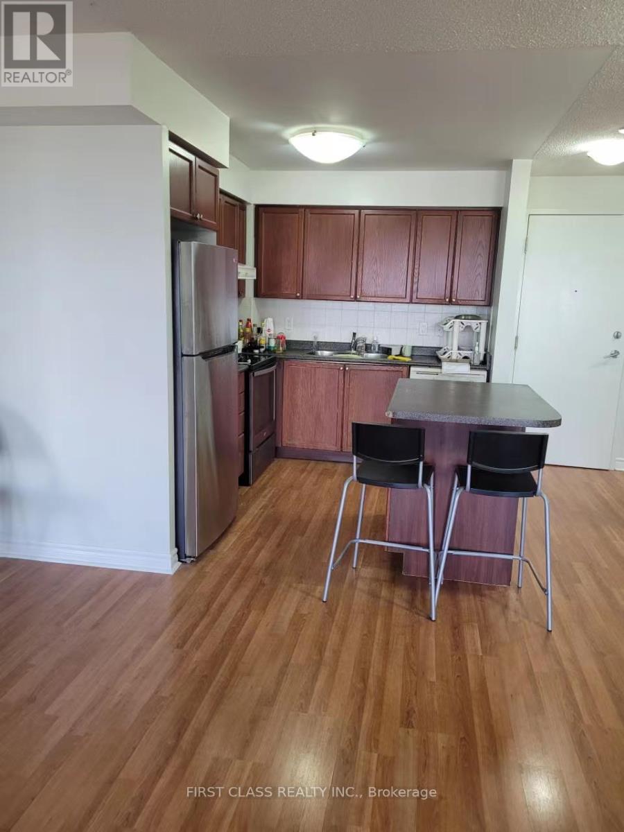 1612 - 3880 Duke Of York Boulevard, Mississauga, Ontario  L5B 4M7 - Photo 11 - W12433976
