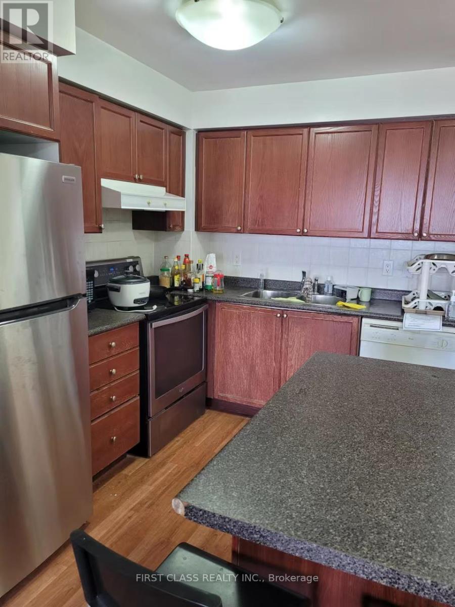 1612 - 3880 Duke Of York Boulevard, Mississauga, Ontario  L5B 4M7 - Photo 13 - W12433976