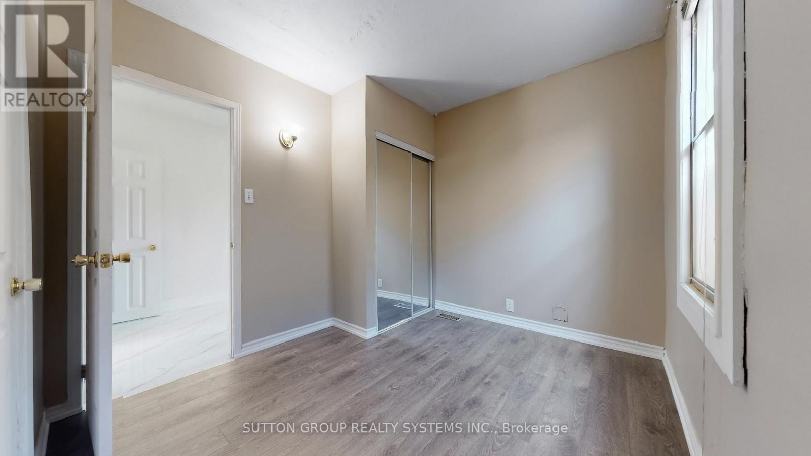128 Northland Avenue, Toronto, Ontario  M6N 2E2 - Photo 11 - W12433984