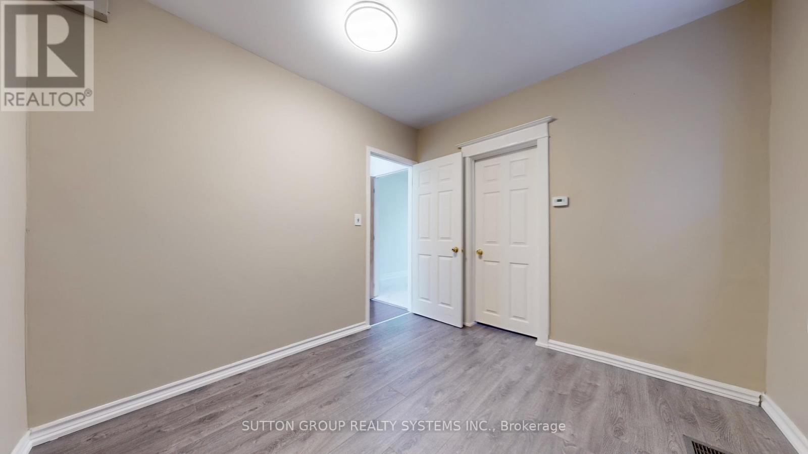 128 Northland Avenue, Toronto, Ontario  M6N 2E2 - Photo 14 - W12433984