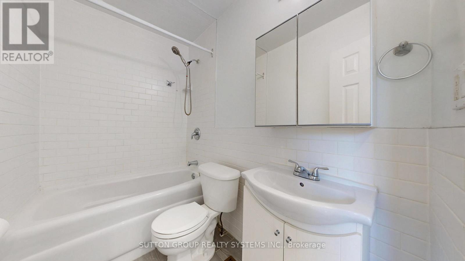 128 Northland Avenue, Toronto, Ontario  M6N 2E2 - Photo 16 - W12433984
