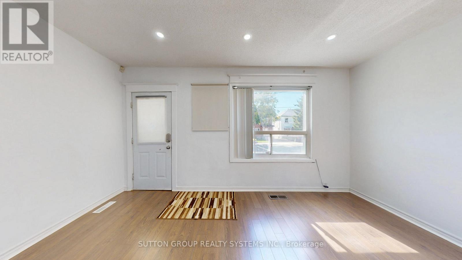 128 Northland Avenue, Toronto, Ontario  M6N 2E2 - Photo 2 - W12433984
