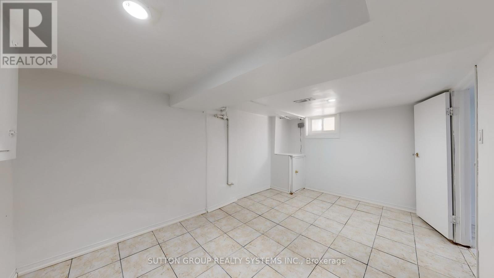 128 Northland Avenue, Toronto, Ontario  M6N 2E2 - Photo 22 - W12433984