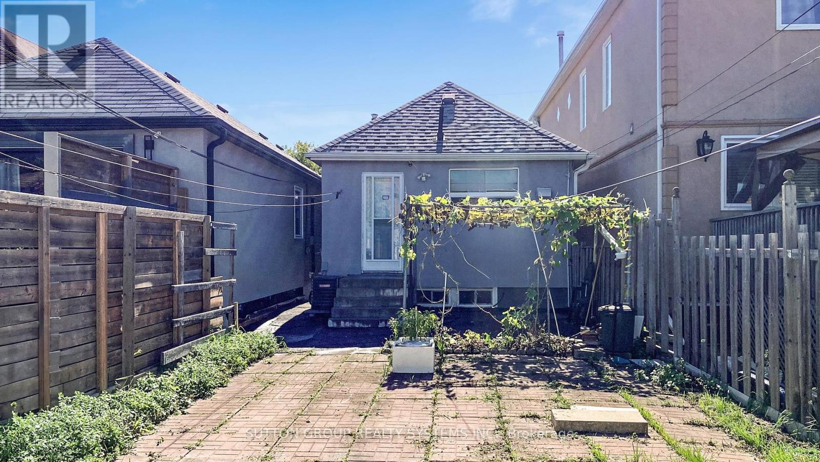 128 Northland Avenue, Toronto, Ontario  M6N 2E2 - Photo 26 - W12433984