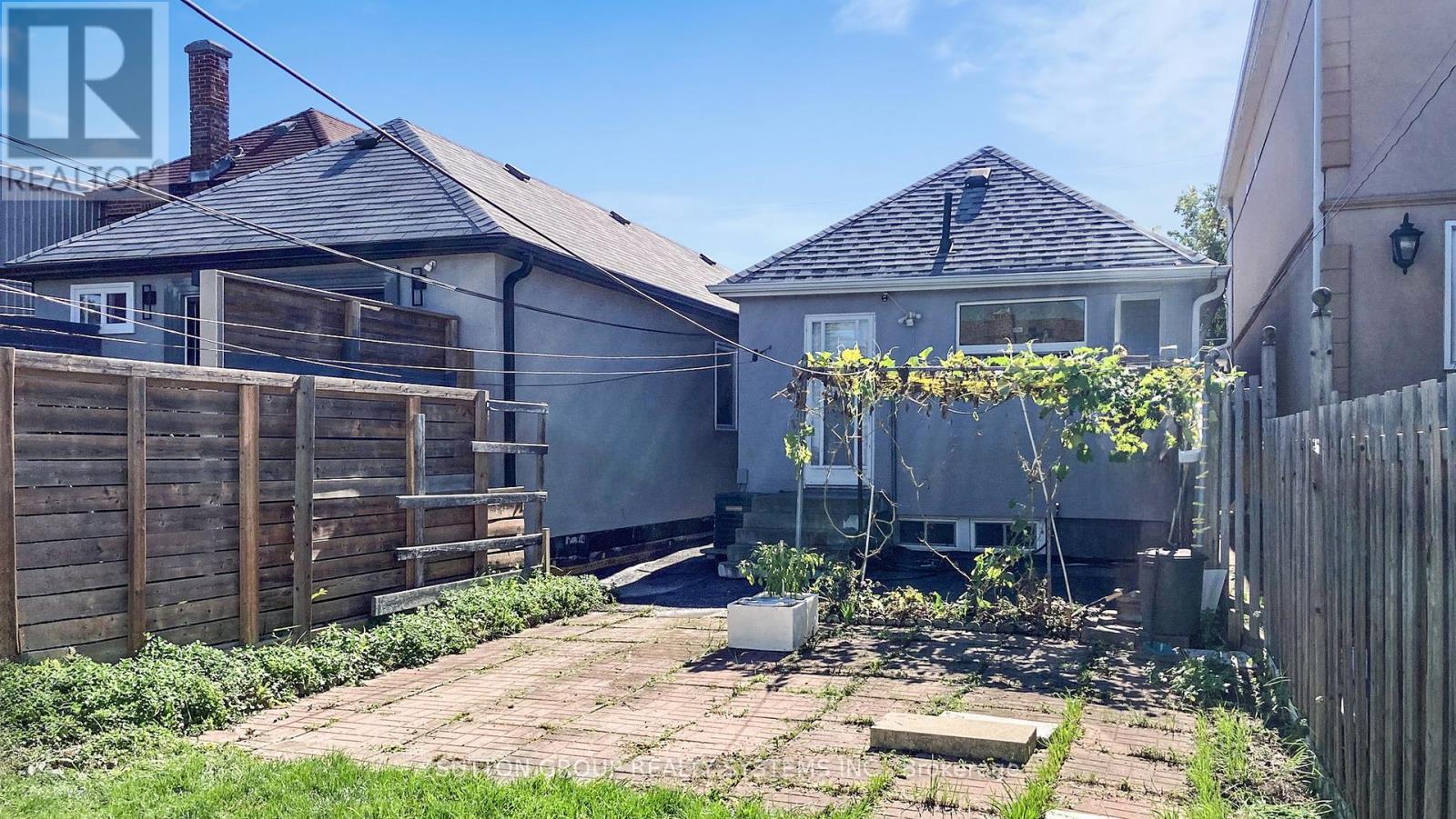 128 Northland Avenue, Toronto, Ontario  M6N 2E2 - Photo 27 - W12433984