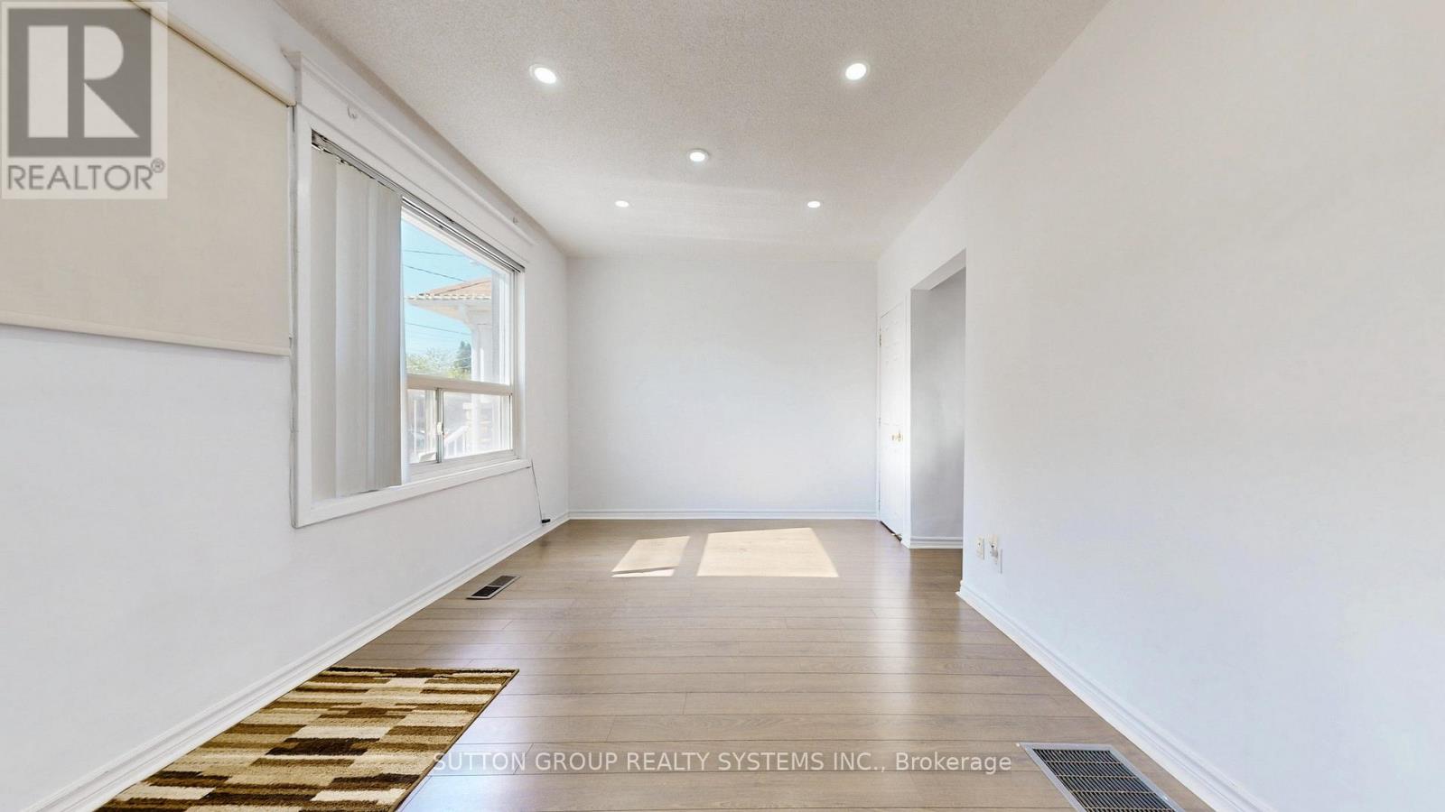128 Northland Avenue, Toronto, Ontario  M6N 2E2 - Photo 3 - W12433984