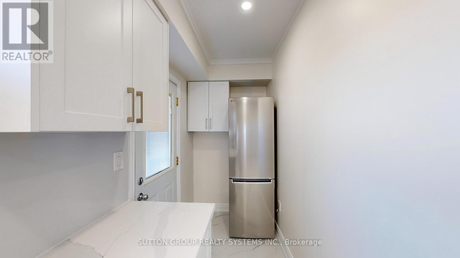 128 Northland Avenue, Toronto, Ontario  M6N 2E2 - Photo 8 - W12433984