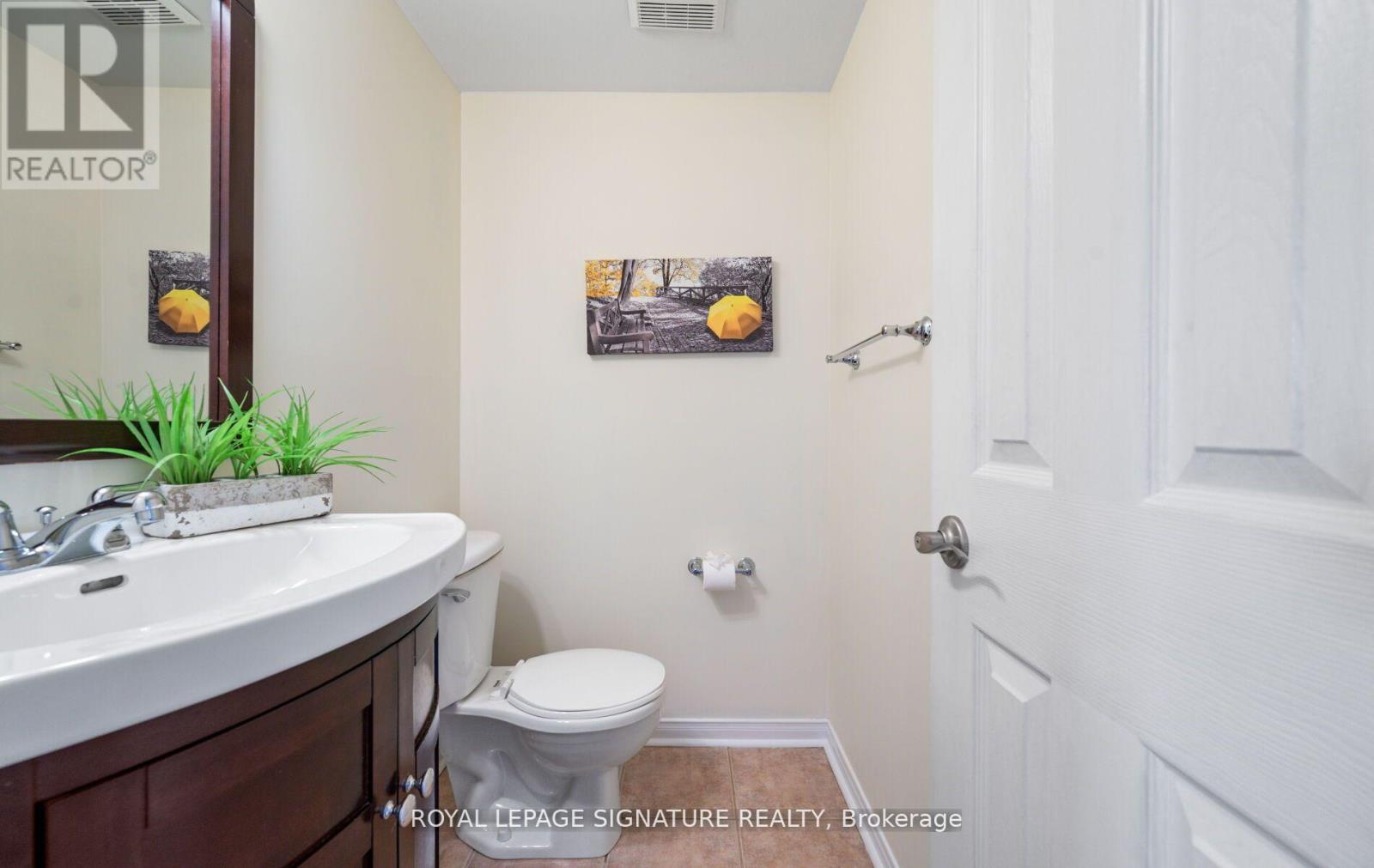 3351 Smoke Tree Road, Mississauga, Ontario  L5N 7M5 - Photo 17 - W12433994