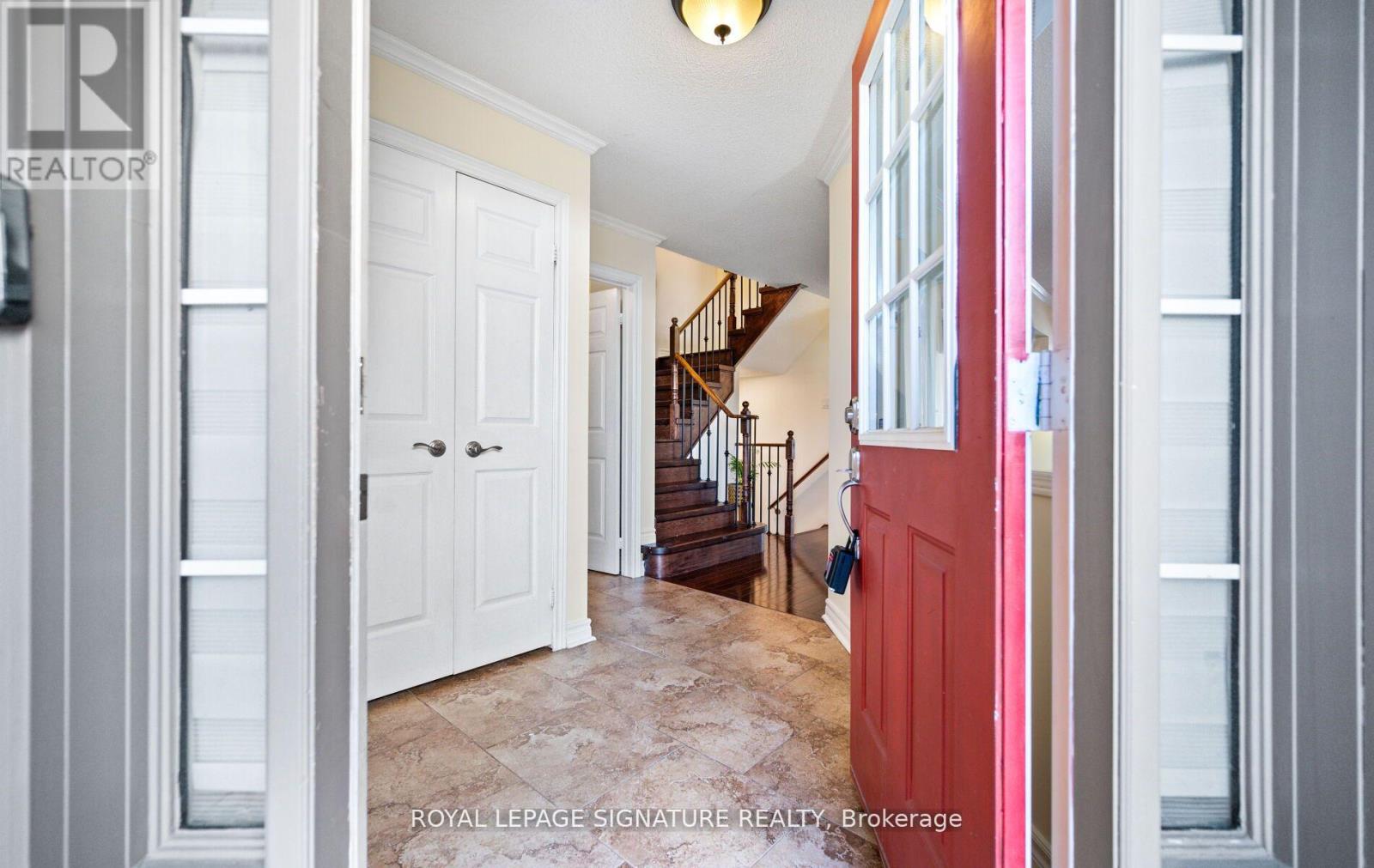 3351 Smoke Tree Road, Mississauga, Ontario  L5N 7M5 - Photo 4 - W12433994