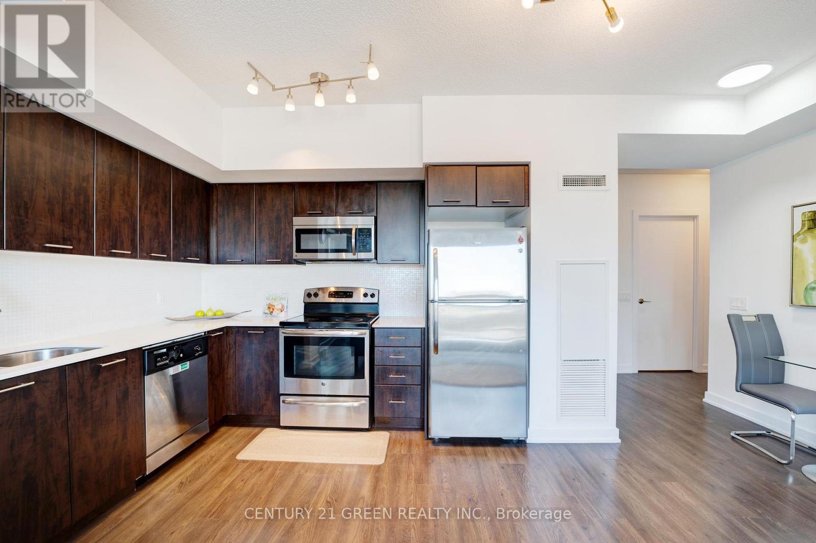 1707 - 2220 Lake Shore Boulevard W, Toronto, Ontario  M8V 0C1 - Photo 12 - W12434017