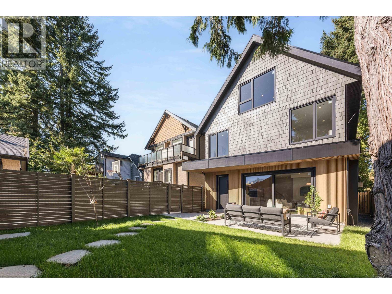 2 2626 W 41st Avenue, Vancouver, British Columbia  V6N 3C4 - Photo 1 - R3053594