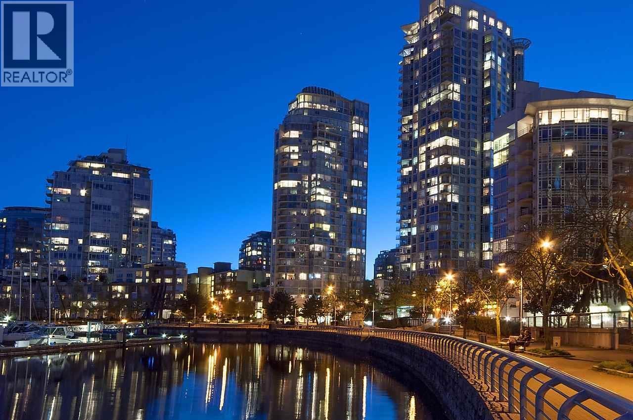 1105 1201 Marinaside Crescent, Vancouver, British Columbia  V6Z 2V2 - Photo 2 - R3053603