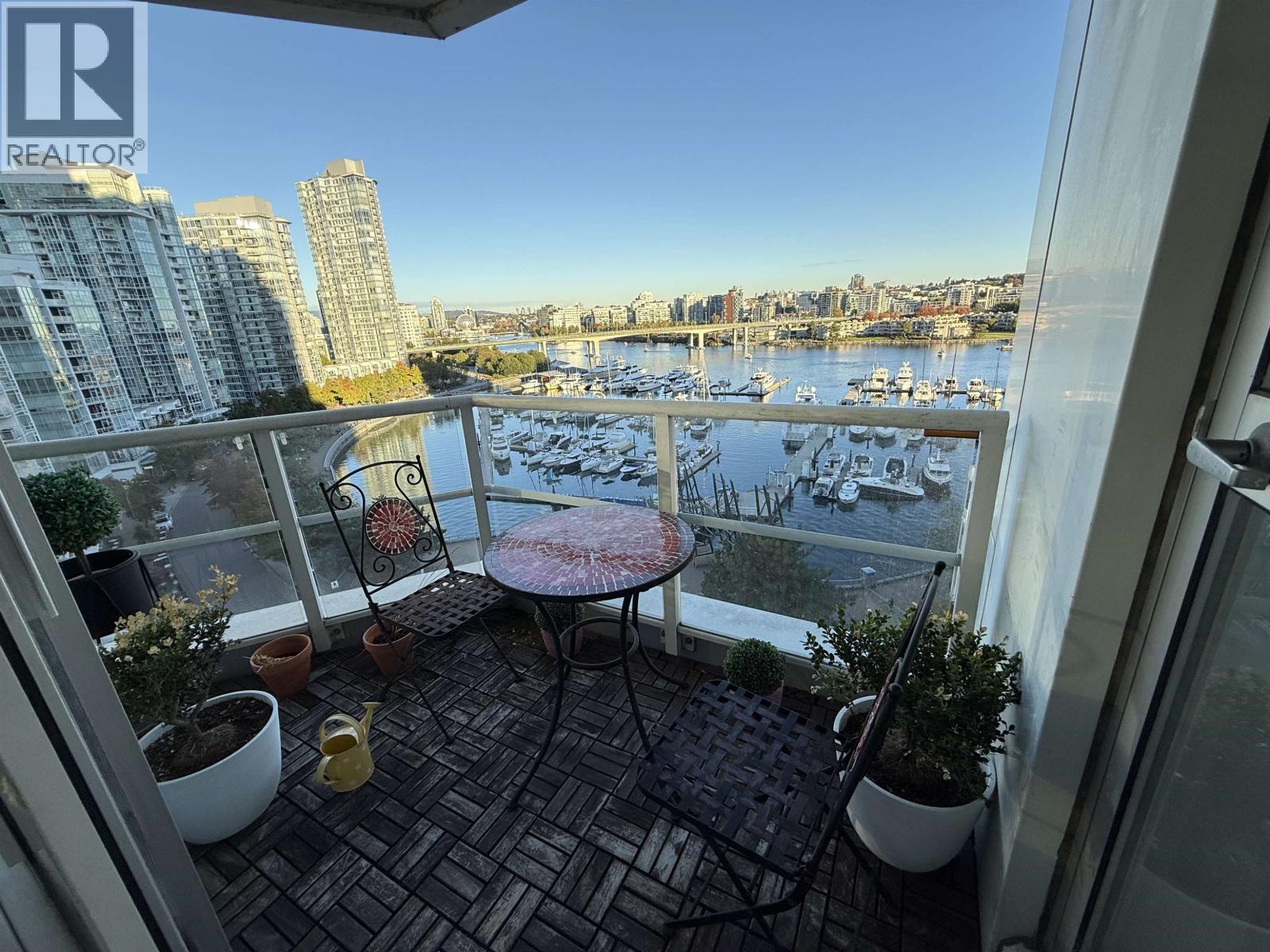 1105 1201 Marinaside Crescent, Vancouver, British Columbia  V6Z 2V2 - Photo 9 - R3053603