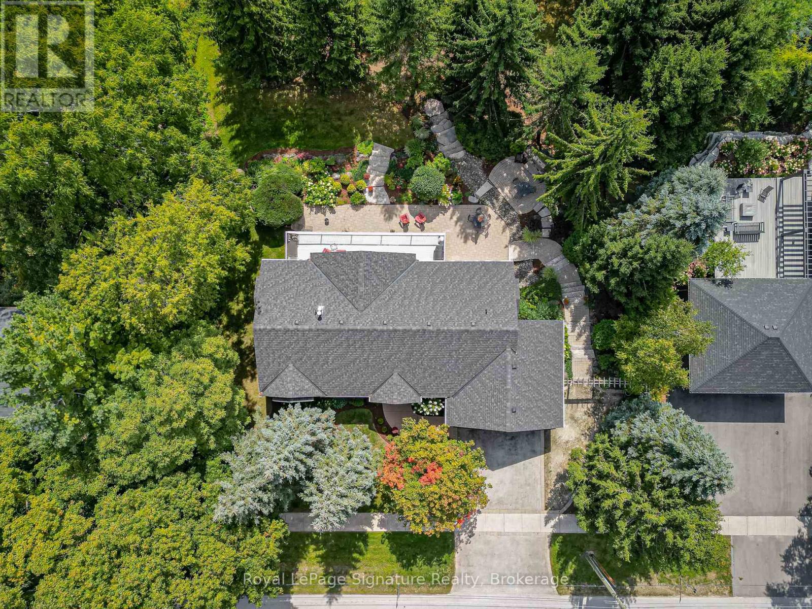 180 Russell Street E, Blue Mountains, Ontario  N0H 1J0 - Photo 37 - X12389195