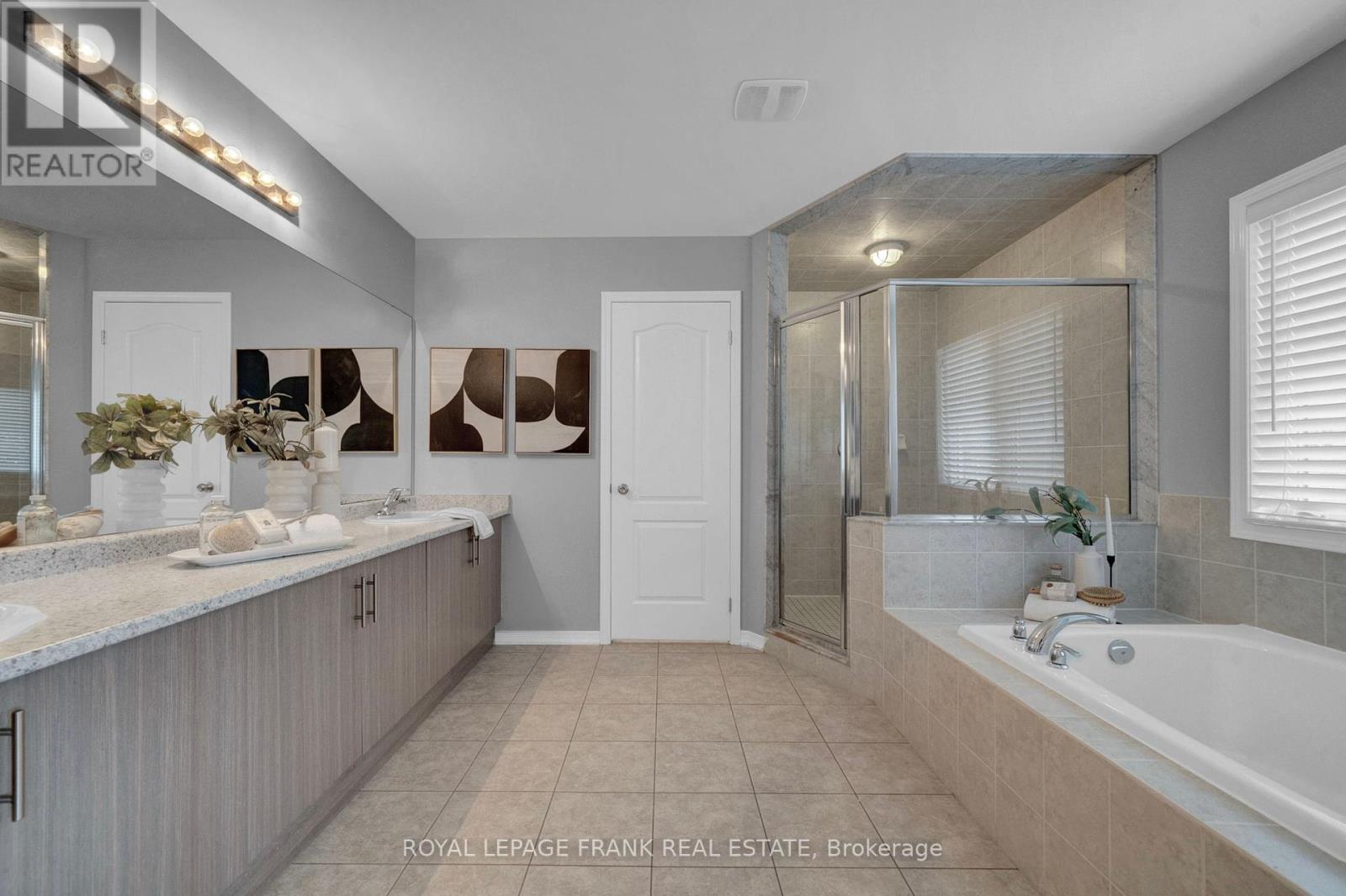85 Butson Crescent, Clarington, Ontario  L1C 0S5 - Photo 21 - E12434053