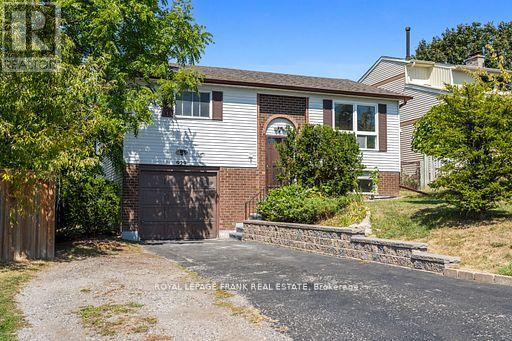 929 Southdown Drive, Oshawa, Ontario  L1H 7Z5 - Photo 1 - E12434085