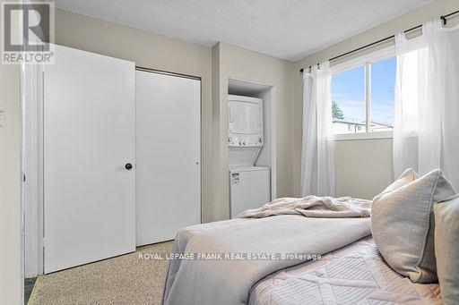 929 Southdown Drive, Oshawa, Ontario  L1H 7Z5 - Photo 11 - E12434085