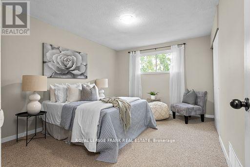 929 Southdown Drive, Oshawa, Ontario  L1H 7Z5 - Photo 8 - E12434085