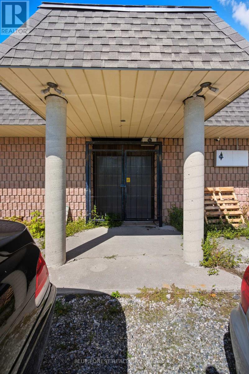 22436 Pioneer Line, West Elgin, Ontario  N0L 2C0 - Photo 2 - X12434075