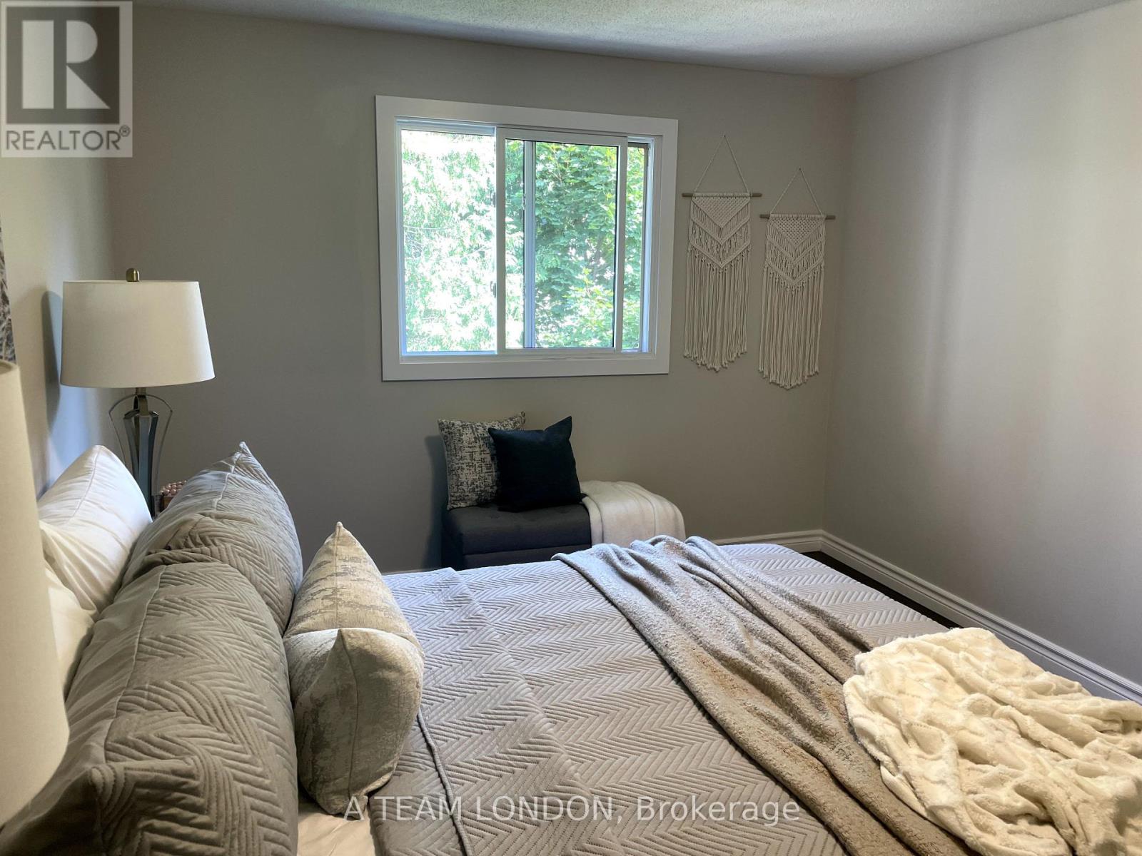 44 - 355 Sandringham Crescent, London South, Ontario  N6C 5K3 - Photo 19 - X12434190