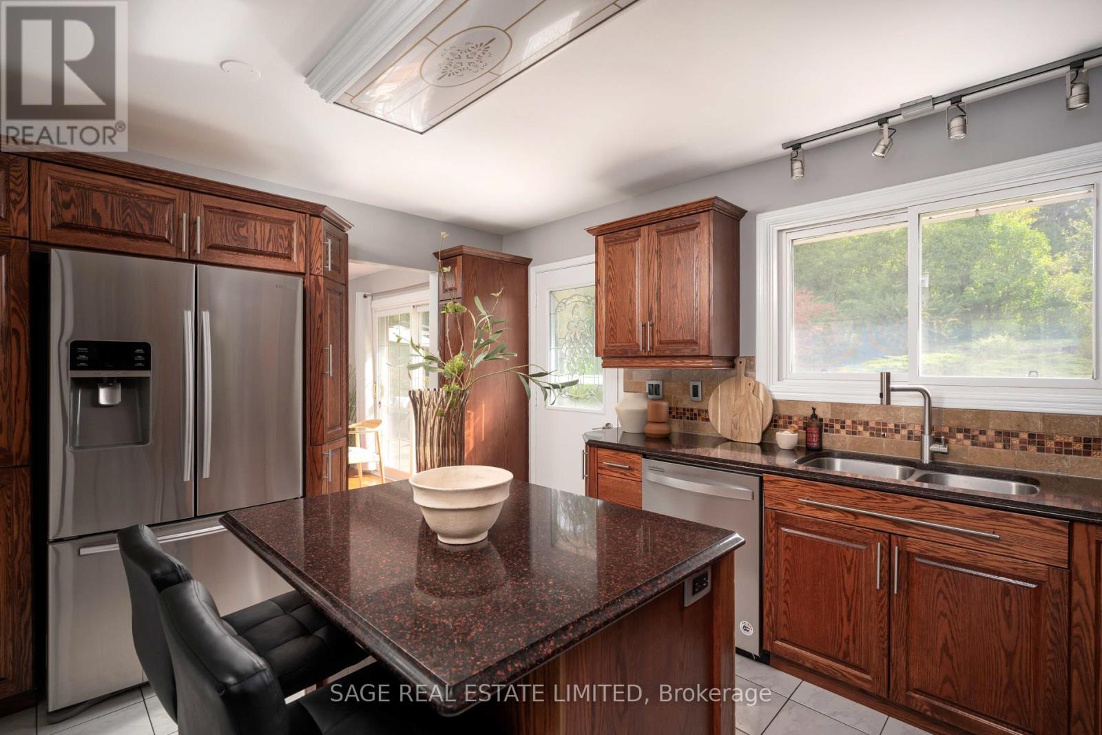 41 Douglas Crescent, Erin, Ontario  N0B 1Z0 - Photo 14 - X12433993