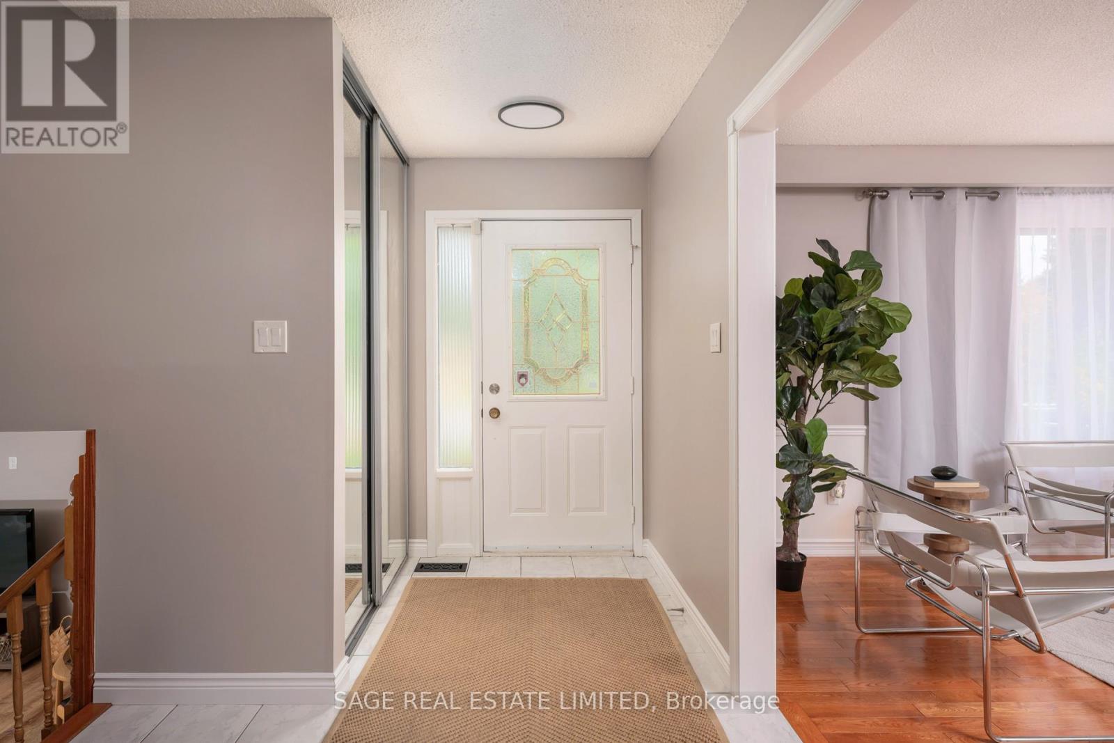 41 Douglas Crescent, Erin, Ontario  N0B 1Z0 - Photo 2 - X12433993