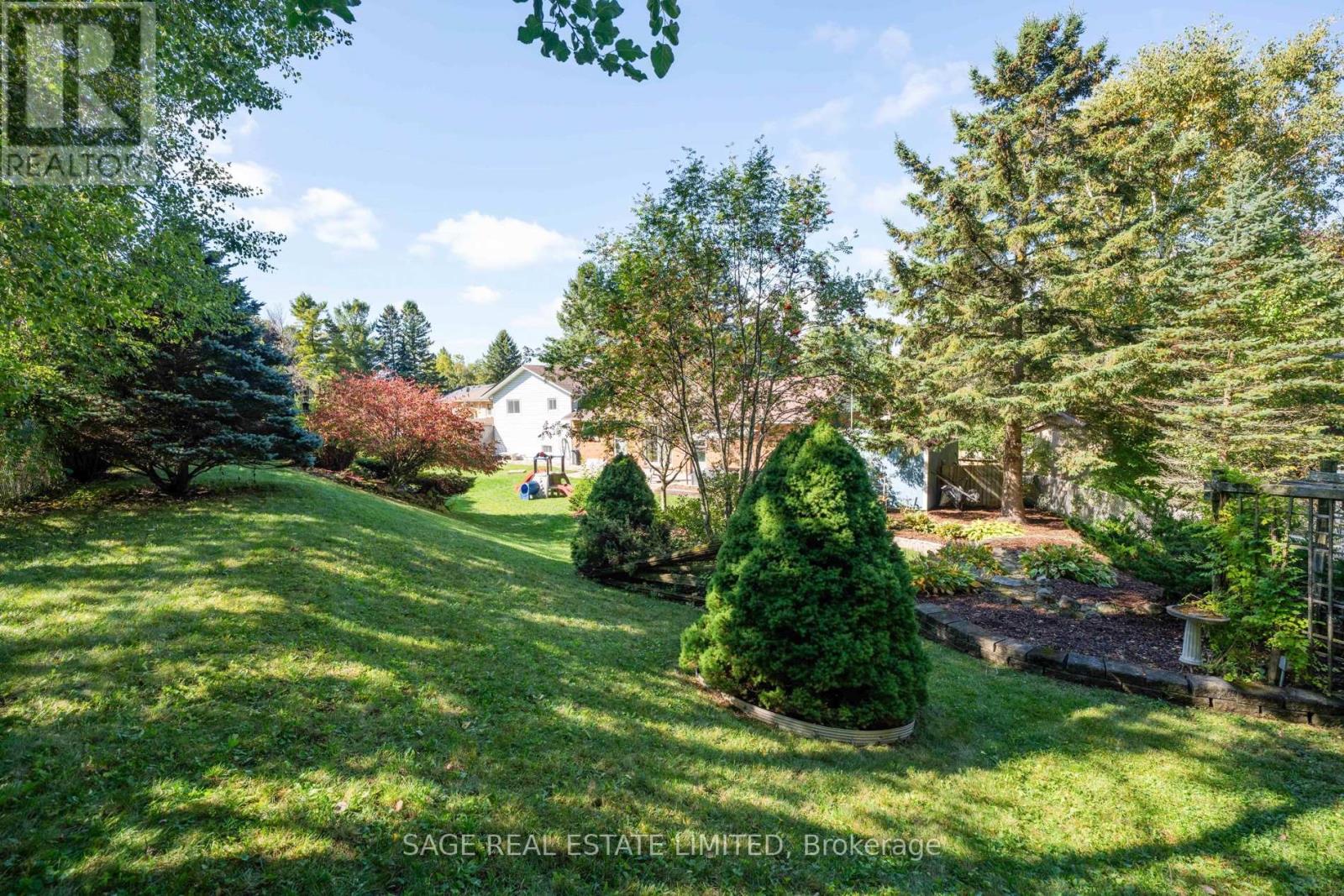 41 Douglas Crescent, Erin, Ontario  N0B 1Z0 - Photo 43 - X12433993