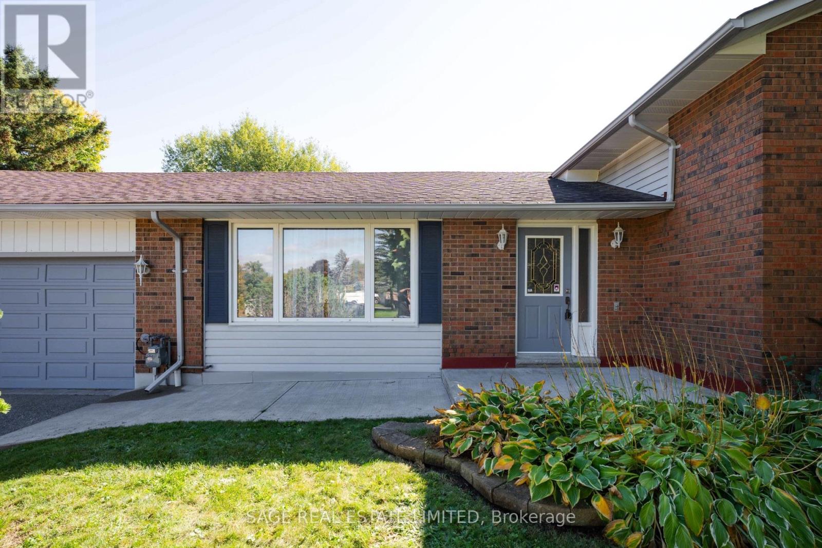 41 Douglas Crescent, Erin, Ontario  N0B 1Z0 - Photo 47 - X12433993